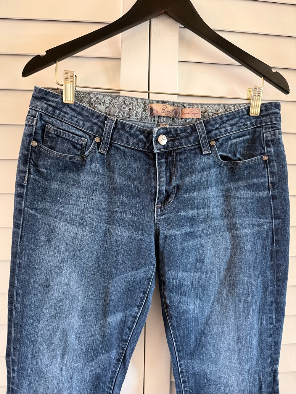 PAIGE Laurel Canyon Medium Blue Low Rise  Flare Jeans Size 31